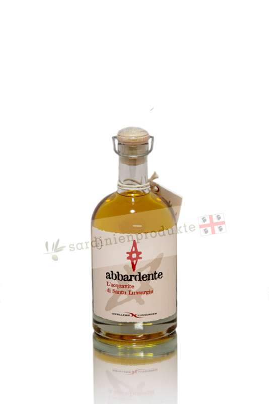Flasche Acquavit aus dem Eichenfass